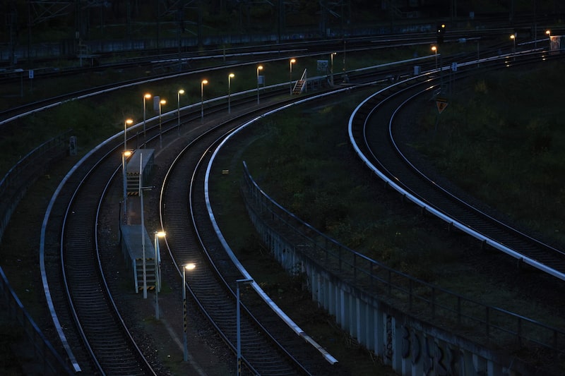 Publi lighting along a rail track in Berlin, Germany, on Wednesday, Nov. 9, 2022. Germany has put together a 200 billion emergency aid package -- which has not yet been implemented -- with about half the money earmarked for energy-bill subsidies, according a proposal from the Independent Commission for Natural Gas and Heating last month. Photographer: Krisztian Bocsi/Bloomberg Publi lighting along a rail track in Berlin, Germany, on Wednesday, Nov. 9, 2022. Germany has put together a 200 billion emergency aid package -- which has not yet been implemented -- with about half the money earmarked for energy-bill subsidies, according a proposal from the Independent Commission for Natural Gas and Heating last month. Photographer: Krisztian Bocsi/Bloomberg