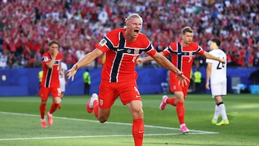 Em sua primeira Copa, Haaland, da Noruega, se torna vitrine para patrocinadores Em sua primeira Copa, Haaland, da Noruega, se torna vitrine para patrocinadores