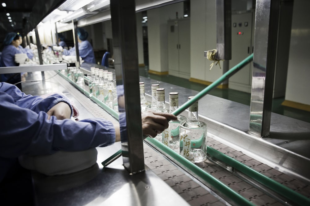 Governo intensificou o combate ao exagero entre funcionários públicos, proibindo álcool em eventos oficiais e desencorajando presentes de luxo Governo intensificou o combate ao exagero entre funcionários públicos, proibindo álcool em eventos oficiais e desencorajando presentes de luxo
