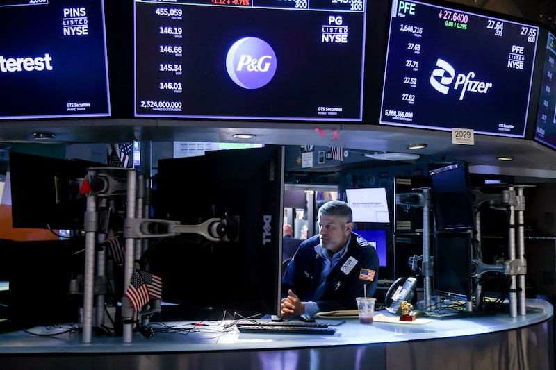 Stocks Fall, Oil Jumps On Doubts Over Peace Deal Stocks Fall, Oil Jumps On Doubts Over Peace Deal