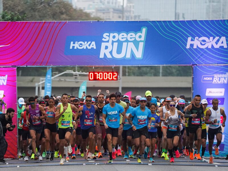 A marca vai expandir ainda este ano a Hoka Speed Run, a sua prova proprietária com distâncias de 7,5km, 15km e 30km. Três estados estão em estudo A marca vai expandir ainda este ano a Hoka Speed Run, a sua prova proprietária com distâncias de 7,5km, 15km e 30km. Três estados estão em estudo
