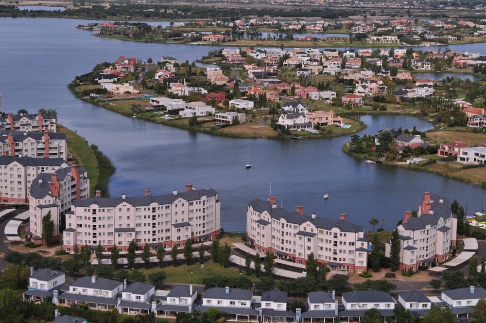 Greater Buenos Aires. Greater Buenos Aires.