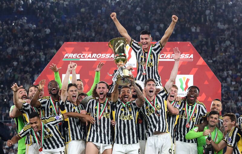 Com um valor de cerca de 960 milhões de euros, a Juventus é um dos maiores times de futebol da Europa, mas suas receitas estão em declínio Com um valor de cerca de 960 milhões de euros, a Juventus é um dos maiores times de futebol da Europa, mas suas receitas estão em declínio