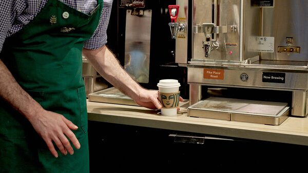 Na Starbucks, novo CEO enfrenta insatisfação sobre a falta de atendentes Na Starbucks, novo CEO enfrenta insatisfação sobre a falta de atendentes