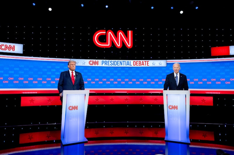 El presidente estadounidense Joe Biden, a la derecha, y el expresidente Donald Trump durante el primer debate presidencial en Atlanta, Georgia, Estados Unidos, el jueves 27 de junio de 2024. El presidente estadounidense Joe Biden, a la derecha, y el expresidente Donald Trump durante el primer debate presidencial en Atlanta, Georgia, Estados Unidos, el jueves 27 de junio de 2024.