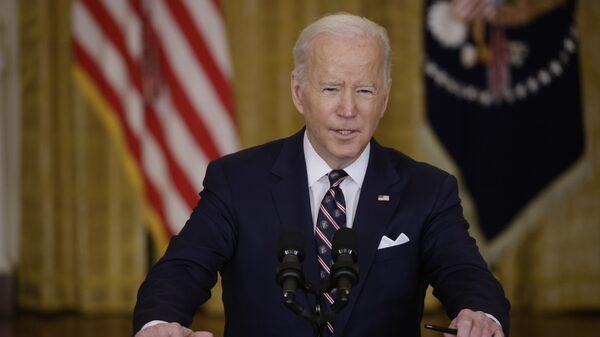 Biden anuncia nuevas sanciones a Rusia y dice que pagará caro su ataque a Ucrania Biden anuncia nuevas sanciones a Rusia y dice que pagará caro su ataque a Ucrania