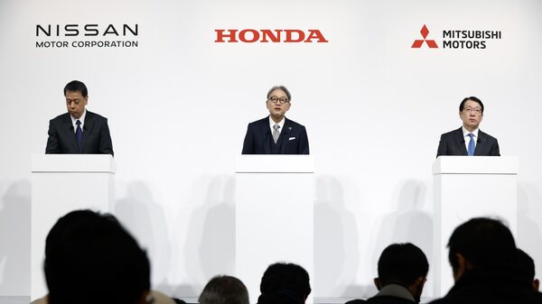 Honda e Nissan assinam acordo básico para fusão, que pode contar com Mitsubishi Honda e Nissan assinam acordo básico para fusão, que pode contar com Mitsubishi