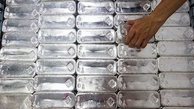 El rally de la plata acelera por demanda récord en un mercado cada vez más ilíquido El rally de la plata acelera por demanda récord en un mercado cada vez más ilíquido