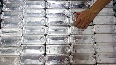 El rally de la plata acelera por demanda récord en un mercado cada vez más ilíquido El rally de la plata acelera por demanda récord en un mercado cada vez más ilíquido