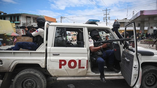 ¿Al borde de una guerra civil? Haití tambalea mientras exige transición democrática ¿Al borde de una guerra civil? Haití tambalea mientras exige transición democrática
