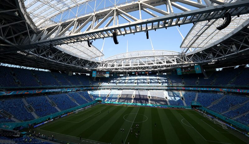 É o que busca o primeiro-ministro britânico; Uefa ainda está analisando situação É o que busca o primeiro-ministro britânico; Uefa ainda está analisando situação