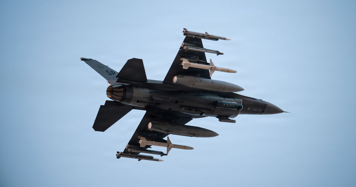 PERÚ: APLAZAMIENTO COMPRA F-16 Y TENSIÓN CON EE.UU.