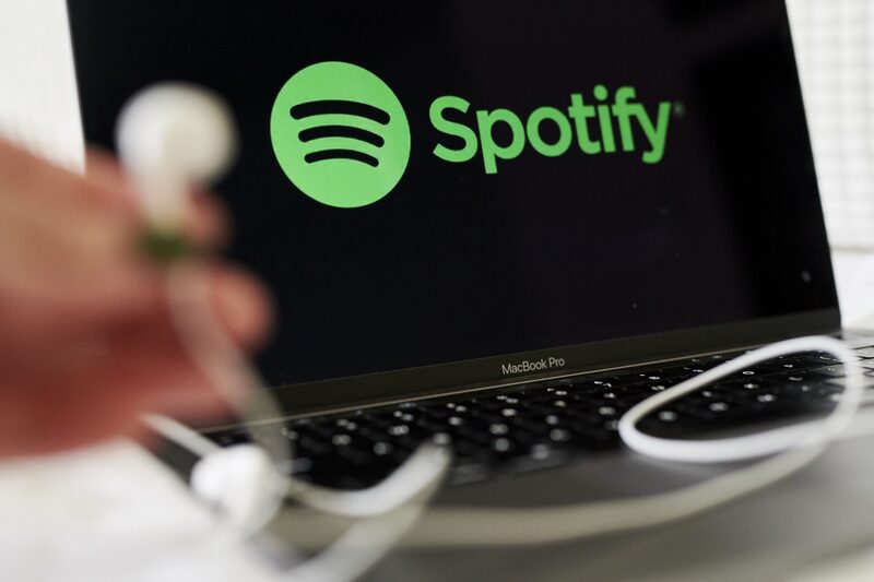 El logo de Spotify en una computadora portátil, en Little Falls, Nueva Jersey, Estados Unidos, el miércoles 7 de octubre de 2020. El logo de Spotify en una computadora portátil, en Little Falls, Nueva Jersey, Estados Unidos, el miércoles 7 de octubre de 2020.