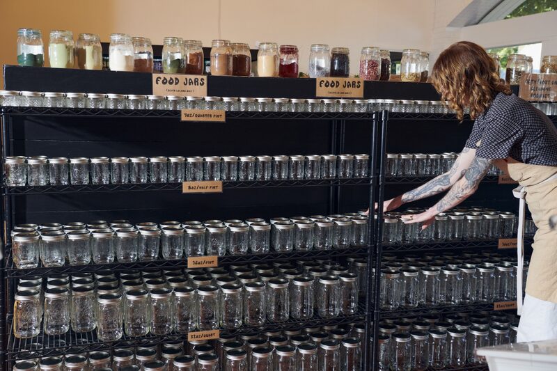 La startup desarrolla soluciones en una plataforma como servicio (Platform as a service, PaaS) para maximizar el impacto en la agenda global net-zero. La startup desarrolla soluciones en una plataforma como servicio (Platform as a service, PaaS) para maximizar el impacto en la agenda global net-zero.