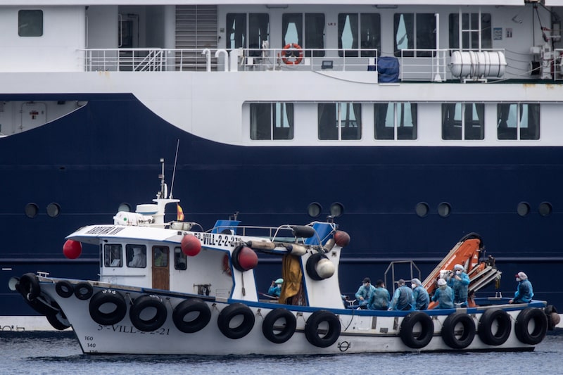 El 10 de mayo se evacúa a los pasajeros del MV Hondius en Tenerife. Fotógrafo: Chris McGrath/Getty Images El 10 de mayo se evacúa a los pasajeros del MV Hondius en Tenerife. Fotógrafo: Chris McGrath/Getty Images