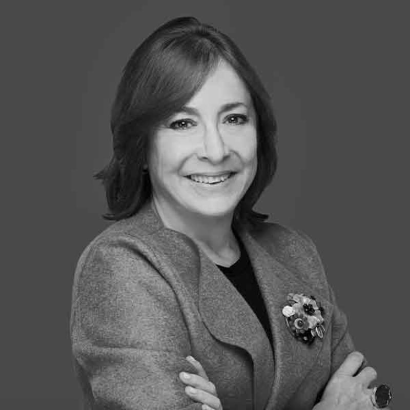 Paula Santilli. Paula Santilli.