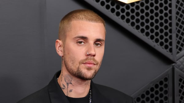 Sony va por uno de los mayores acuerdos de la historia con la compra de catálogo de Justin Bieber y Neil Young Sony va por uno de los mayores acuerdos de la historia con la compra de catálogo de Justin Bieber y Neil Young