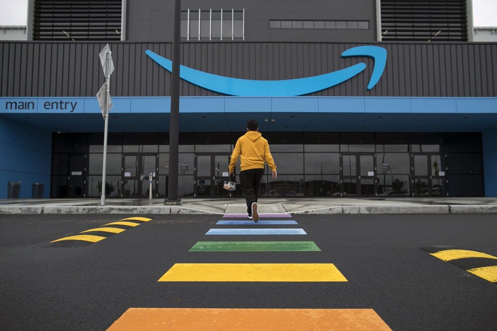 A Amazon tem cerca de 350 mil funcionários corporativos que serão afetados pelas novas políticas (Foto: Brent Lewin/Bloomberg) A Amazon tem cerca de 350 mil funcionários corporativos que serão afetados pelas novas políticas (Foto: Brent Lewin/Bloomberg)
