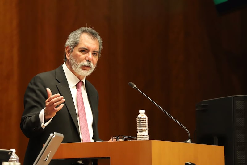 Édgar Amador, secretario de Hacienda de México, durante su comparecencia en el Senado con motivo del Paquete Económico 2027 y la Glosa del Segundo Informe de Gobierno, el martes 6 de octubre de 2026, Ciudad de México. Édgar Amador, secretario de Hacienda de México, durante su comparecencia en el Senado con motivo del Paquete Económico 2027 y la Glosa del Segundo Informe de Gobierno, el martes 6 de octubre de 2026, Ciudad de México.
