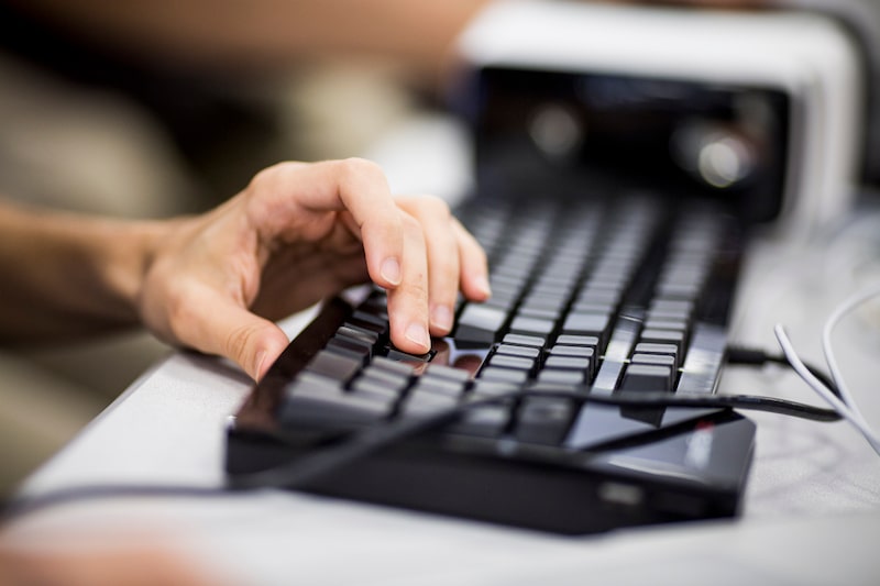 El 45% de las empresas que utilizan IA desde principios de 2022 en la región afirmó estar automatizando tareas para reducir los costes de personal y de mano de obra, según un informe del Banco de la Reserva Federal de Richmond. El 45% de las empresas que utilizan IA desde principios de 2022 en la región afirmó estar automatizando tareas para reducir los costes de personal y de mano de obra, según un informe del Banco de la Reserva Federal de Richmond.