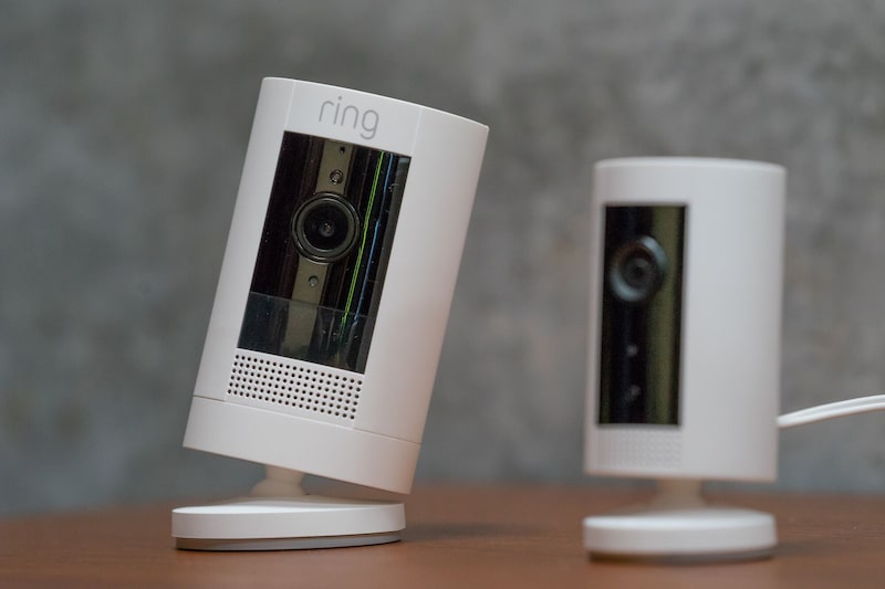 Amazon ya no permitirá que la policía solicite los videos de los timbres de Ring Amazon ya no permitirá que la policía solicite los videos de los timbres de Ring