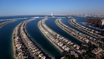 ‘Pior pesadelo’: ataques do Irã fecham escolas e afetam principal aeroporto de Dubai ‘Pior pesadelo’: ataques do Irã fecham escolas e afetam principal aeroporto de Dubai