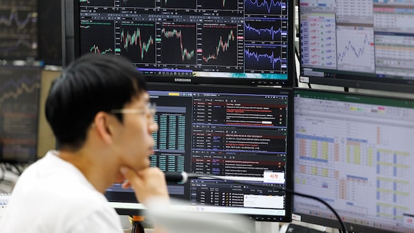 Acciones asiáticas y futuros de EE.UU. suben al entrar en vigor el acuerdo con Irán Acciones asiáticas y futuros de EE.UU. suben al entrar en vigor el acuerdo con Irán
