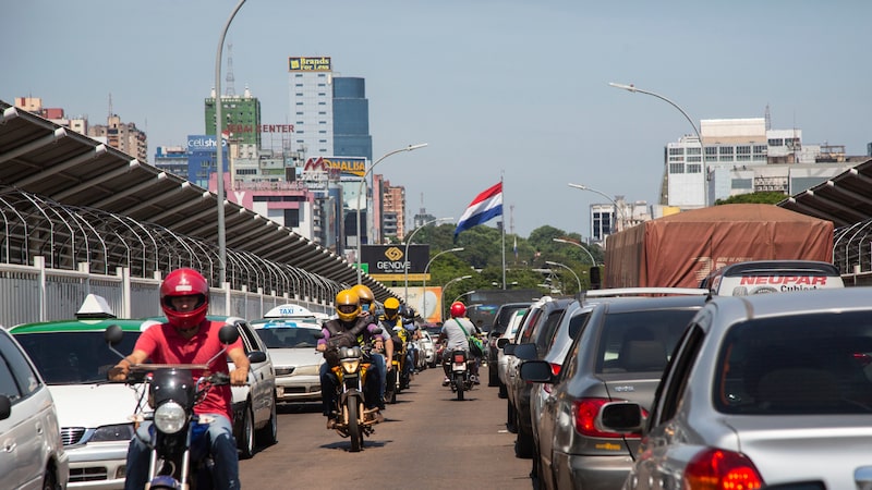 EUA e Paraguai assinam acordo contra o crime que prevê atuação de forças americanas EUA e Paraguai assinam acordo contra o crime que prevê atuação de forças americanas