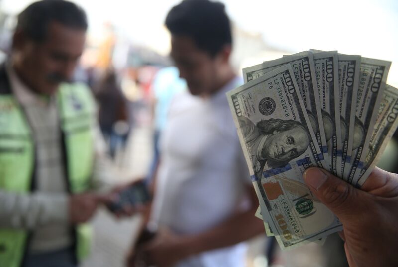 Dólar en Perú sigue cayendo: cierra en S/4,039 por US$1, su nivel más bajo desde el 30 de julio. Dólar en Perú sigue cayendo: cierra en S/4,039 por US$1, su nivel más bajo desde el 30 de julio.