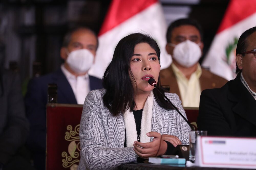 Betssy Chávez, flamante presidenta del Consejo de Ministros de Perú, está sujeta a una investigación preliminar de la Fiscalía de la Nación. Betssy Chávez, flamante presidenta del Consejo de Ministros de Perú, está sujeta a una investigación preliminar de la Fiscalía de la Nación.