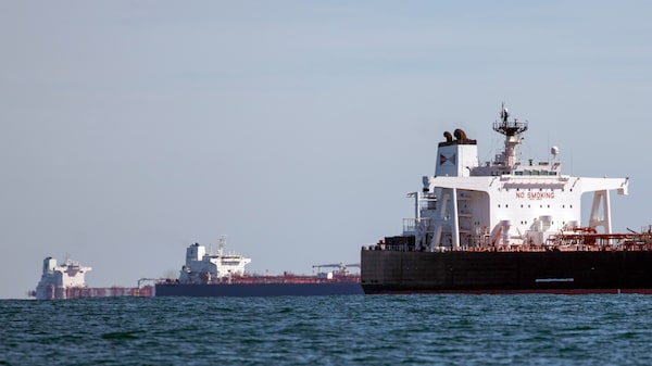 Guerra no Irã transforma magnata coreano em gigante de superpetroleiros Guerra no Irã transforma magnata coreano em gigante de superpetroleiros