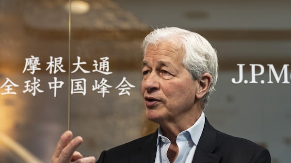 Fim da era Dimon? JPMorgan avança para substituir lendário CEO com 2 candidatos na fila Fim da era Dimon? JPMorgan avança para substituir lendário CEO com 2 candidatos na fila