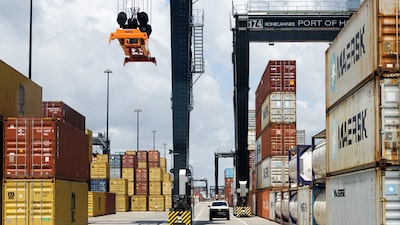 Déficit comercial de Estados Unidos alcanza su nivel más alto en más de un año Déficit comercial de Estados Unidos alcanza su nivel más alto en más de un año