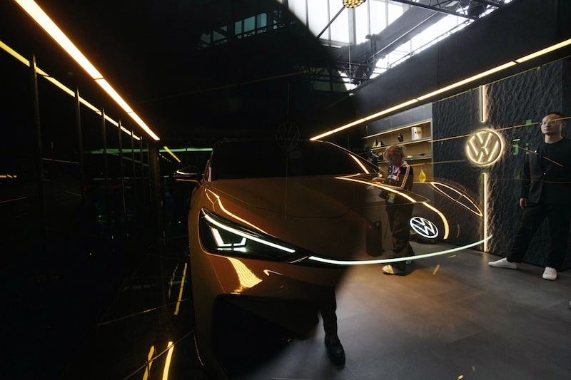 Lucros da Volkswagen caíram devido à diminuição das vendas de carros e ao custo da introdução de novos modelos (Foto: Monica Raymunt/Bloomberg) Lucros da Volkswagen caíram devido à diminuição das vendas de carros e ao custo da introdução de novos modelos (Foto: Monica Raymunt/Bloomberg)