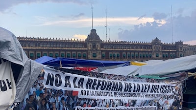 Huelga de maestros se agrava en la Ciudad de México una semana antes del Mundial 2026 de la FIFA Huelga de maestros se agrava en la Ciudad de México una semana antes del Mundial 2026 de la FIFA