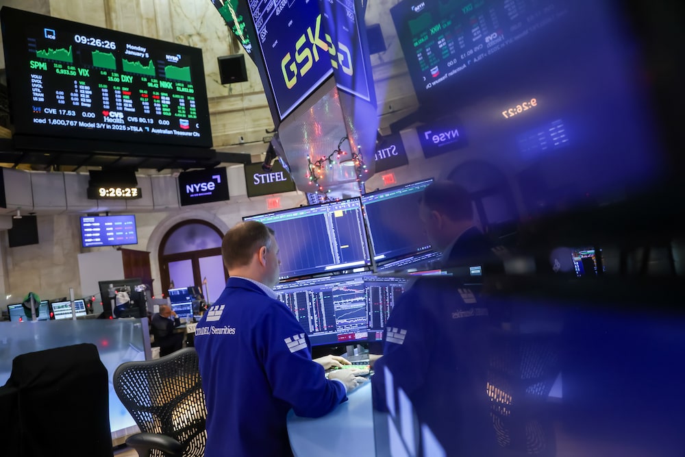 US Stocks Rise As Venezuela Spillover Seen Muted US Stocks Rise As Venezuela Spillover Seen Muted