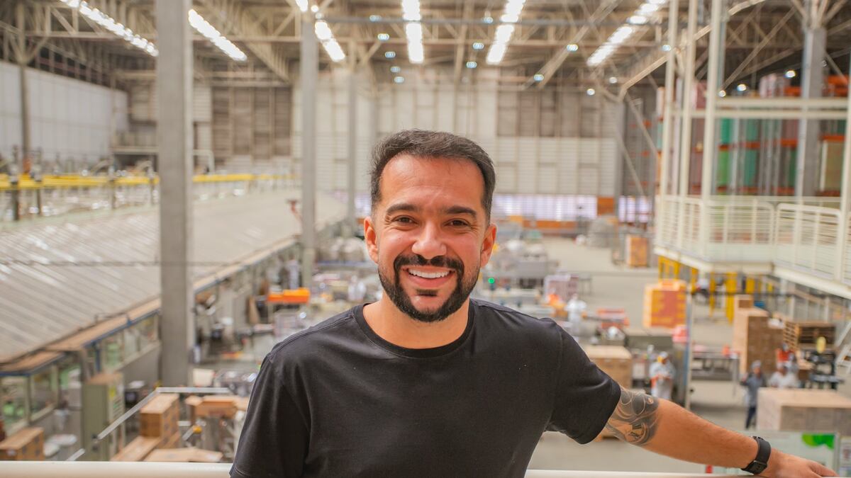 Marcelo Corrêa, CEO da Leão, na unidade fabril no Paraná.