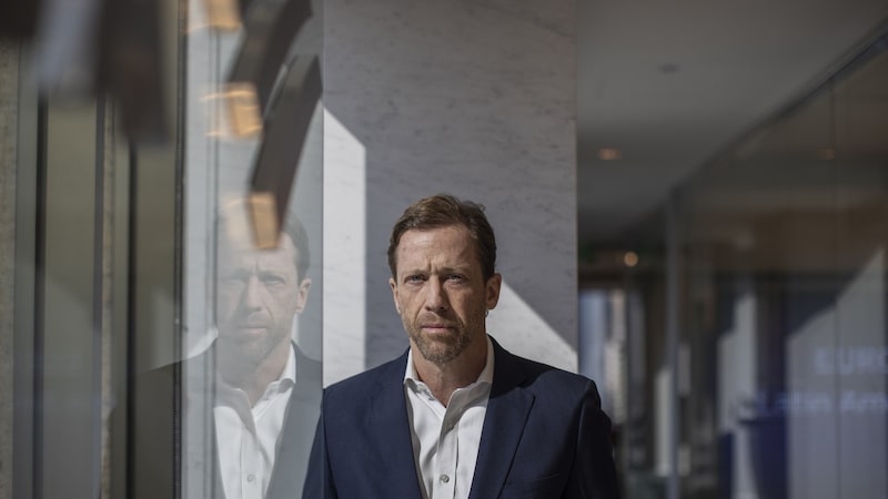 Alexandre Bettamio, do BofA, é cotado para a presidência da B3, dizem fontes Alexandre Bettamio, do BofA, é cotado para a presidência da B3, dizem fontes