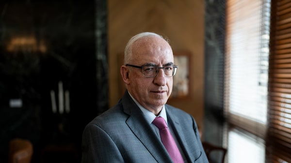 Banquero central confirmó alza de 100 básicos y negó buscar favorecer al sector financiero Banquero central confirmó alza de 100 básicos y negó buscar favorecer al sector financiero