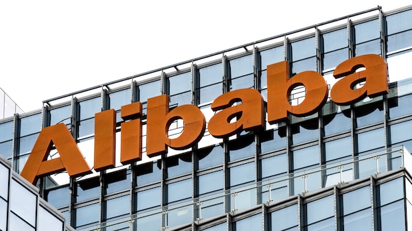 EE.UU. acusa a Alibaba y DeepSeek de extraer conocimientos de sus modelos de IA de forma sistemática EE.UU. acusa a Alibaba y DeepSeek de extraer conocimientos de sus modelos de IA de forma sistemática