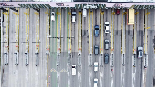 Primeros peajes electrónicos iniciarán operaciones en Colombia en estos puntos Primeros peajes electrónicos iniciarán operaciones en Colombia en estos puntos