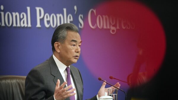 China advierte que las “absurdas” restricciones comerciales terminarán por perjudicar a EE.UU. China advierte que las “absurdas” restricciones comerciales terminarán por perjudicar a EE.UU.