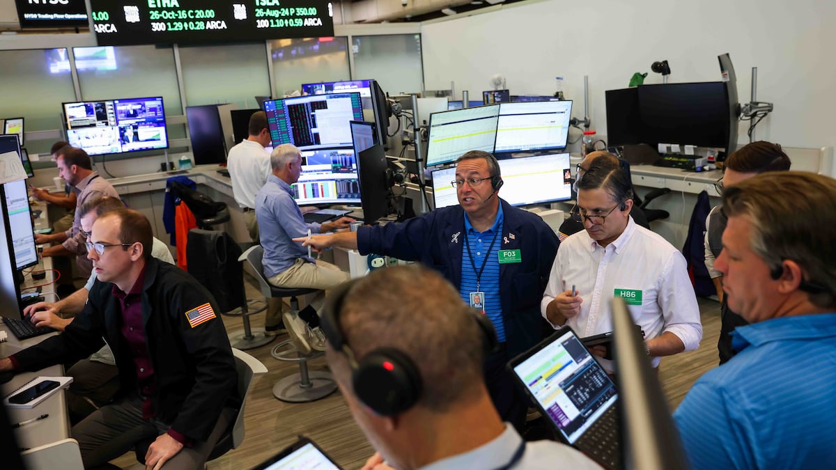 Wall Street sube con Nvidia y la inflación en la mira, mientras el bitcoin supera US$80.000