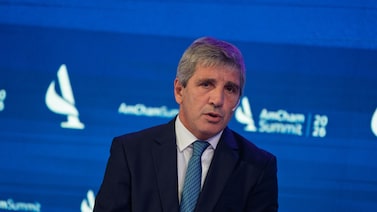 Caputo vuelve a buscar dólares en el mercado de deuda local antes de pagarle al FMI Caputo vuelve a buscar dólares en el mercado de deuda local antes de pagarle al FMI