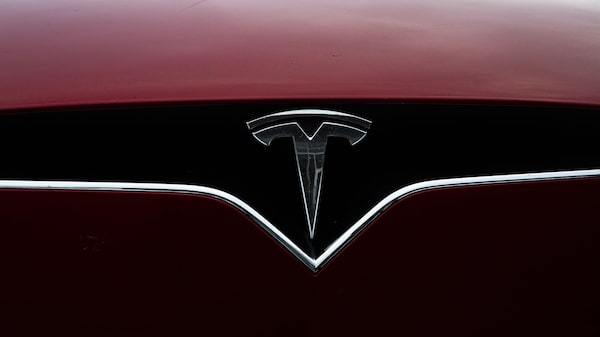 Tesla se acerca a acuerdo preliminar para construir una fábrica en Indonesia Tesla se acerca a acuerdo preliminar para construir una fábrica en Indonesia