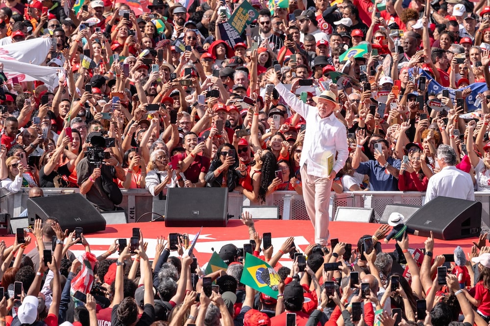 Lula e Flávio dão largada a campanhas presidenciais em seus redutos políticos Lula e Flávio dão largada a campanhas presidenciais em seus redutos políticos