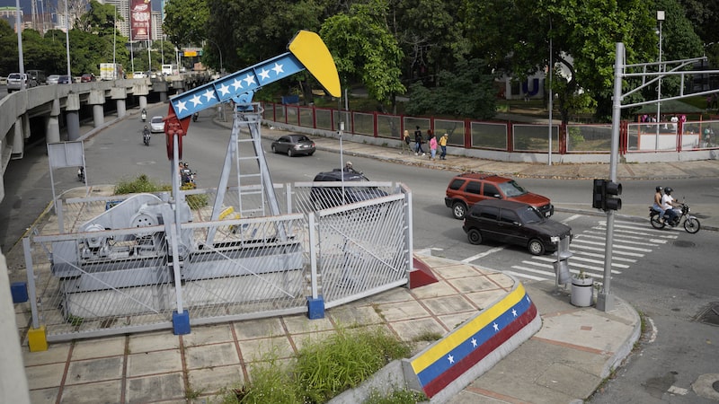 EE.UU. afirma que controlará las exportaciones de petróleo de Venezuela indefinidamente EE.UU. afirma que controlará las exportaciones de petróleo de Venezuela indefinidamente