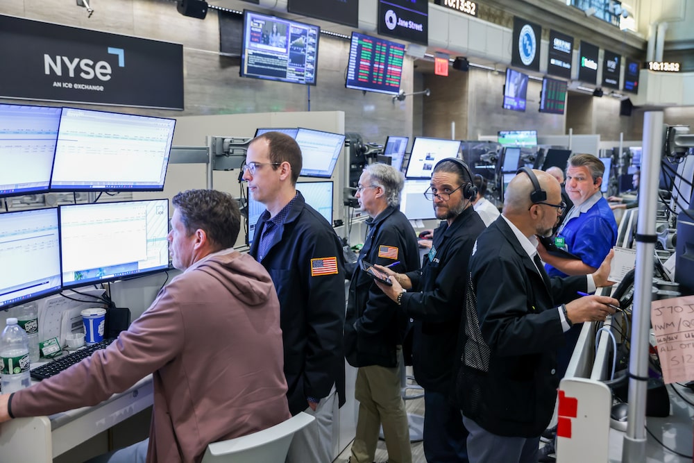 Traders work on the floor of the American Stock Exchange (AMEX) at the New York Stock Exchange (NYSE) in New York, US, on Monday, May 4, 2026. Stocks fell from all-time highs as oil climbed on concerns that heightened Middle East tensions could threaten a fragile ceasefire, keeping energy costs elevated while fueling inflation risks. Photographer: Michael Nagle/Bloomberg Traders work on the floor of the American Stock Exchange (AMEX) at the New York Stock Exchange (NYSE) in New York, US, on Monday, May 4, 2026. Stocks fell from all-time highs as oil climbed on concerns that heightened Middle East tensions could threaten a fragile ceasefire, keeping energy costs elevated while fueling inflation risks. Photographer: Michael Nagle/Bloomberg