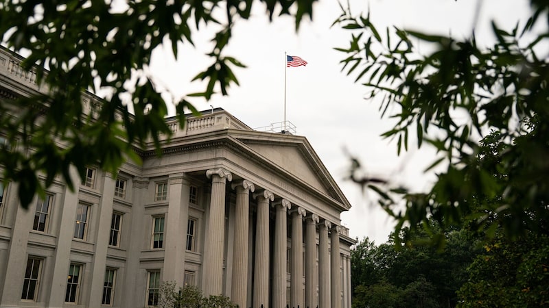 Mercado de US$ 31 trilhões dos Treasuries pode exigir intervenção, segundo o Barclays Mercado de US$ 31 trilhões dos Treasuries pode exigir intervenção, segundo o Barclays