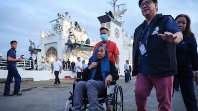 Dieciocho muertos y más de 300 rescatados tras hundirse un transbordador en Filipinas Dieciocho muertos y más de 300 rescatados tras hundirse un transbordador en Filipinas